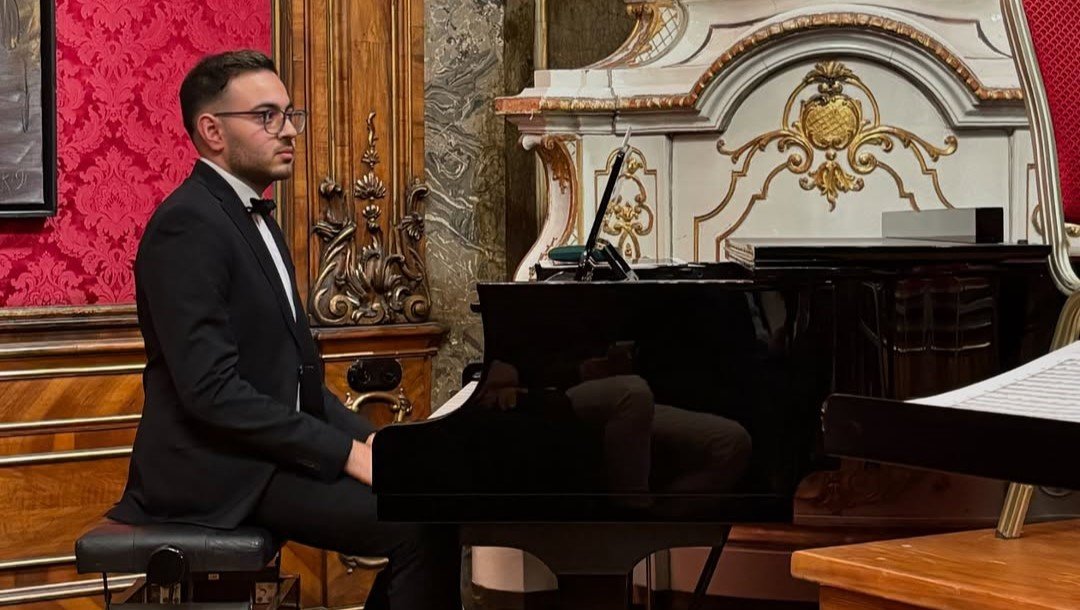 Antonio Yazbeck-Karam - Pianist & Conductor