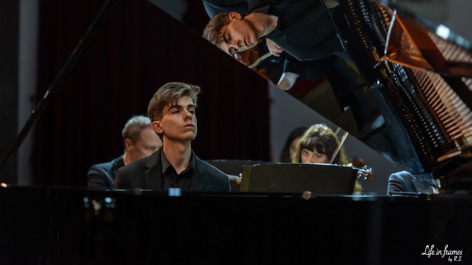 Dominik Ilisz - Pianist